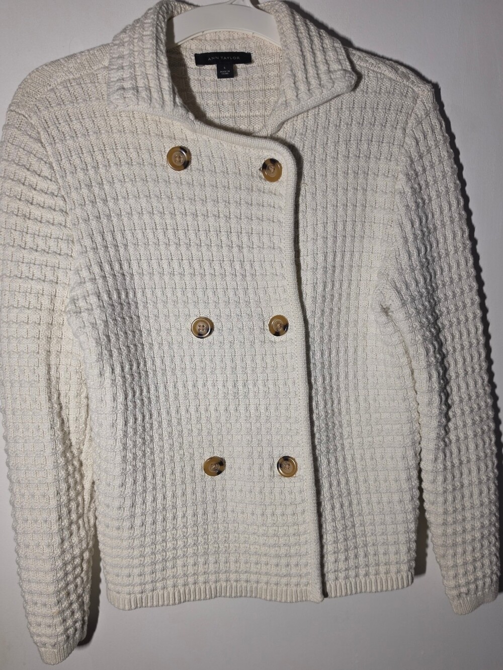 Ann Taylor Cream Scoop Neck Knit Sweater